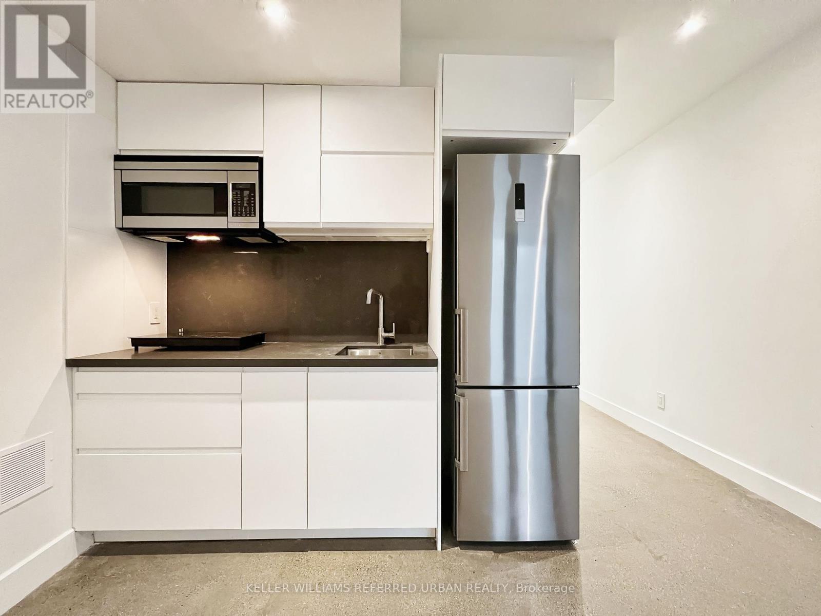 Bsmt - 42 Tottenham Road, Toronto (Banbury-Don Mills), Ontario  M3C 2J4 - Photo 9 - C12784430