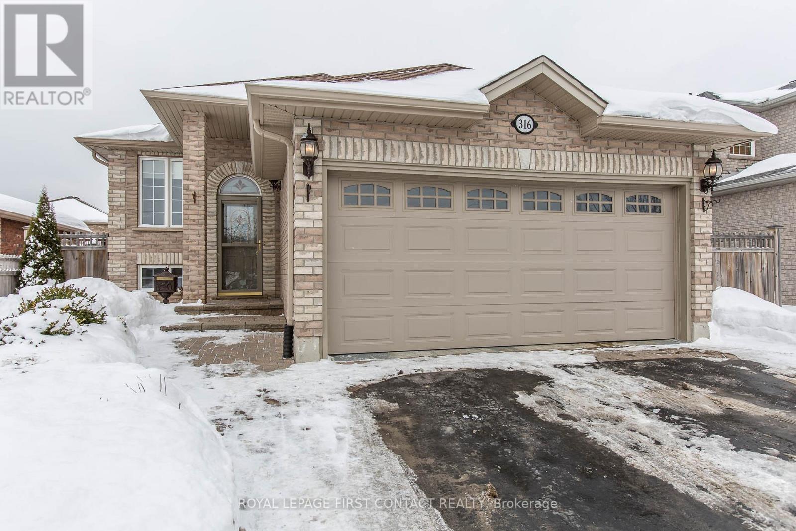 316 JOHNSON STREET, Barrie, Ontario