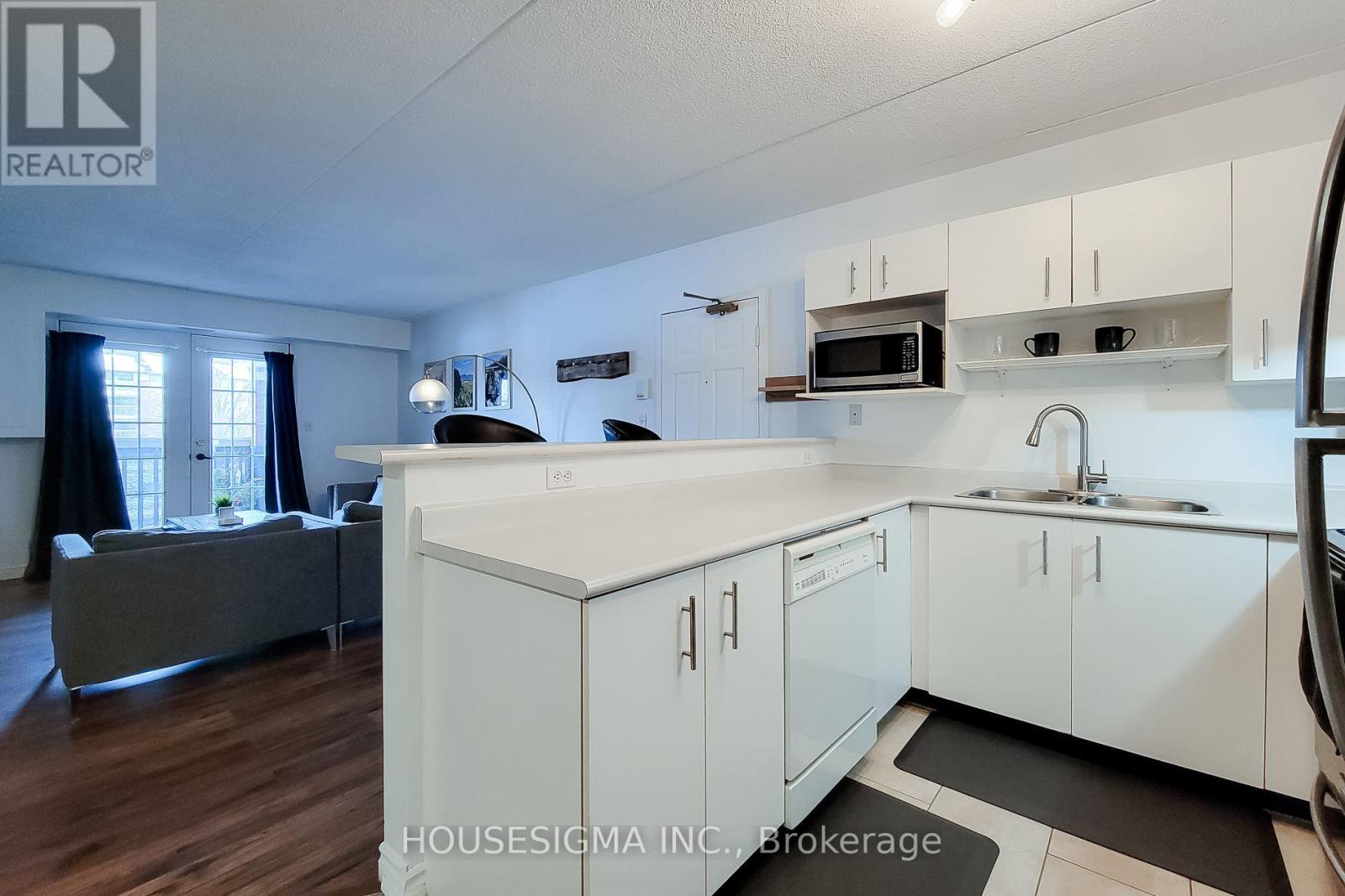 204 - 4003 Kilmer Drive, Burlington, Ontario  L7M 4M1 - Photo 10 - W12779972