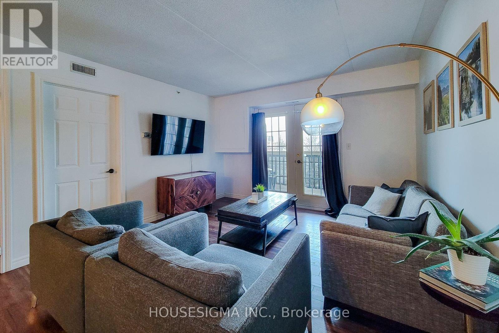 204 - 4003 Kilmer Drive, Burlington, Ontario  L7M 4M1 - Photo 2 - W12779972