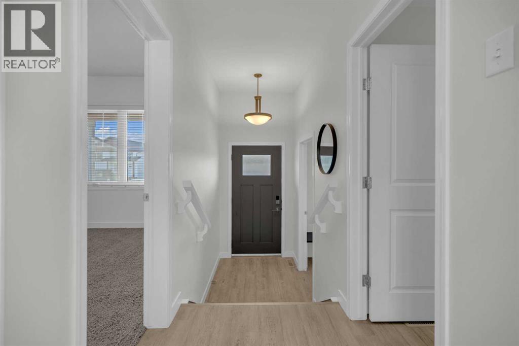 85 Reynolds Road, Sylvan Lake, Alberta  T4S 0L9 - Photo 2 - A2283230