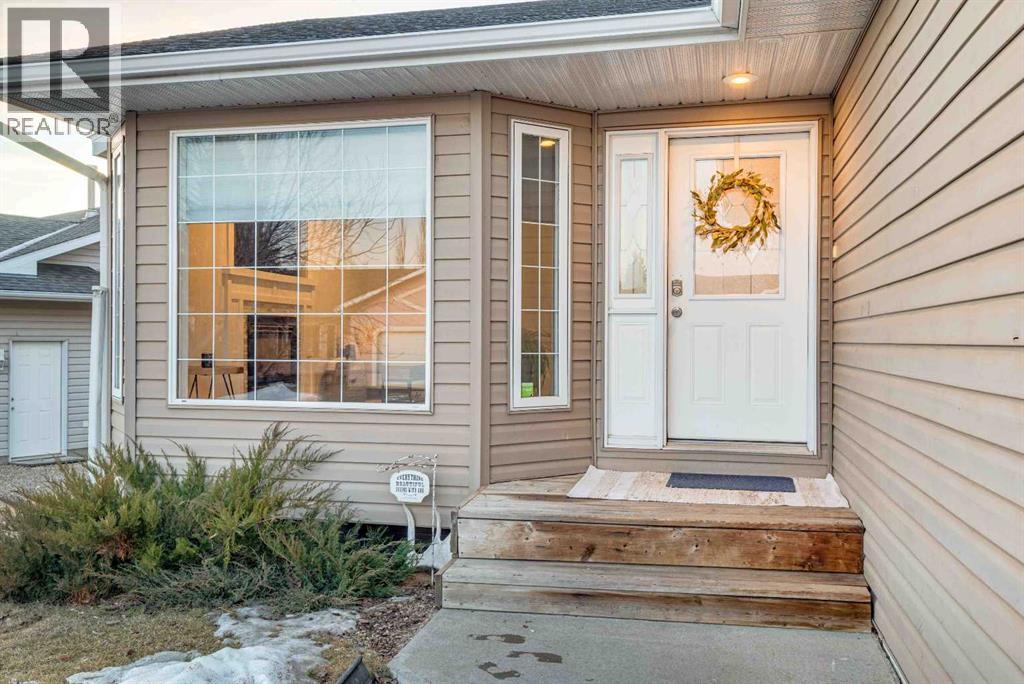 307 Regal Crescent, Trochu, Alberta  T0M 2C0 - Photo 2 - A2285605