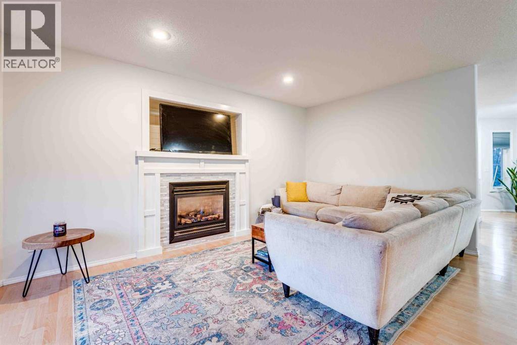 307 Regal Crescent, Trochu, Alberta  T0M 2C0 - Photo 4 - A2285605