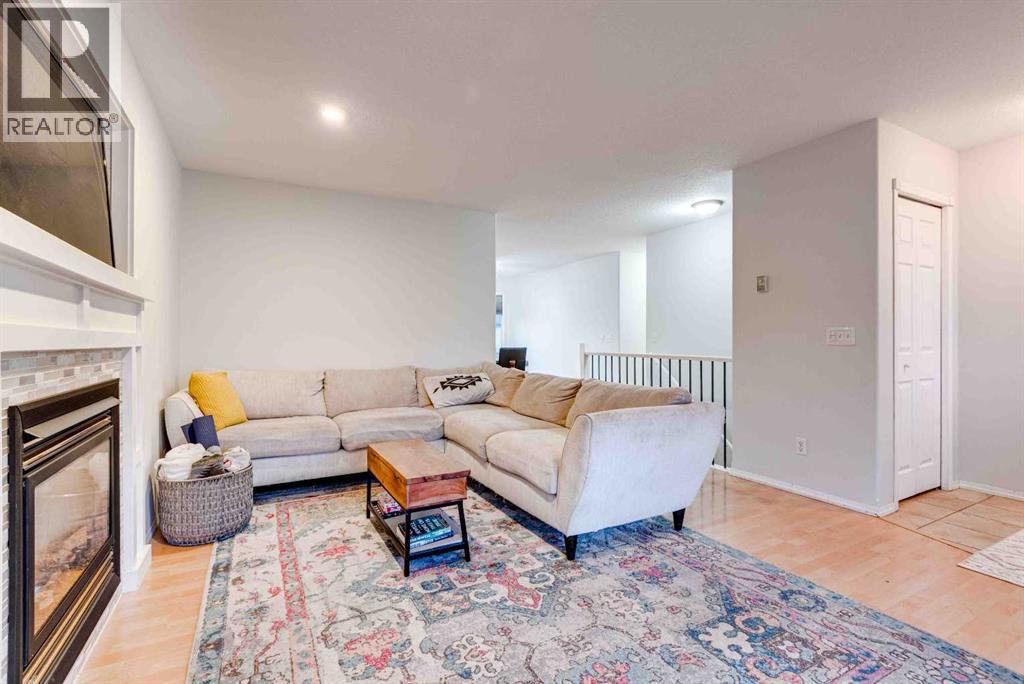 307 Regal Crescent, Trochu, Alberta  T0M 2C0 - Photo 5 - A2285605