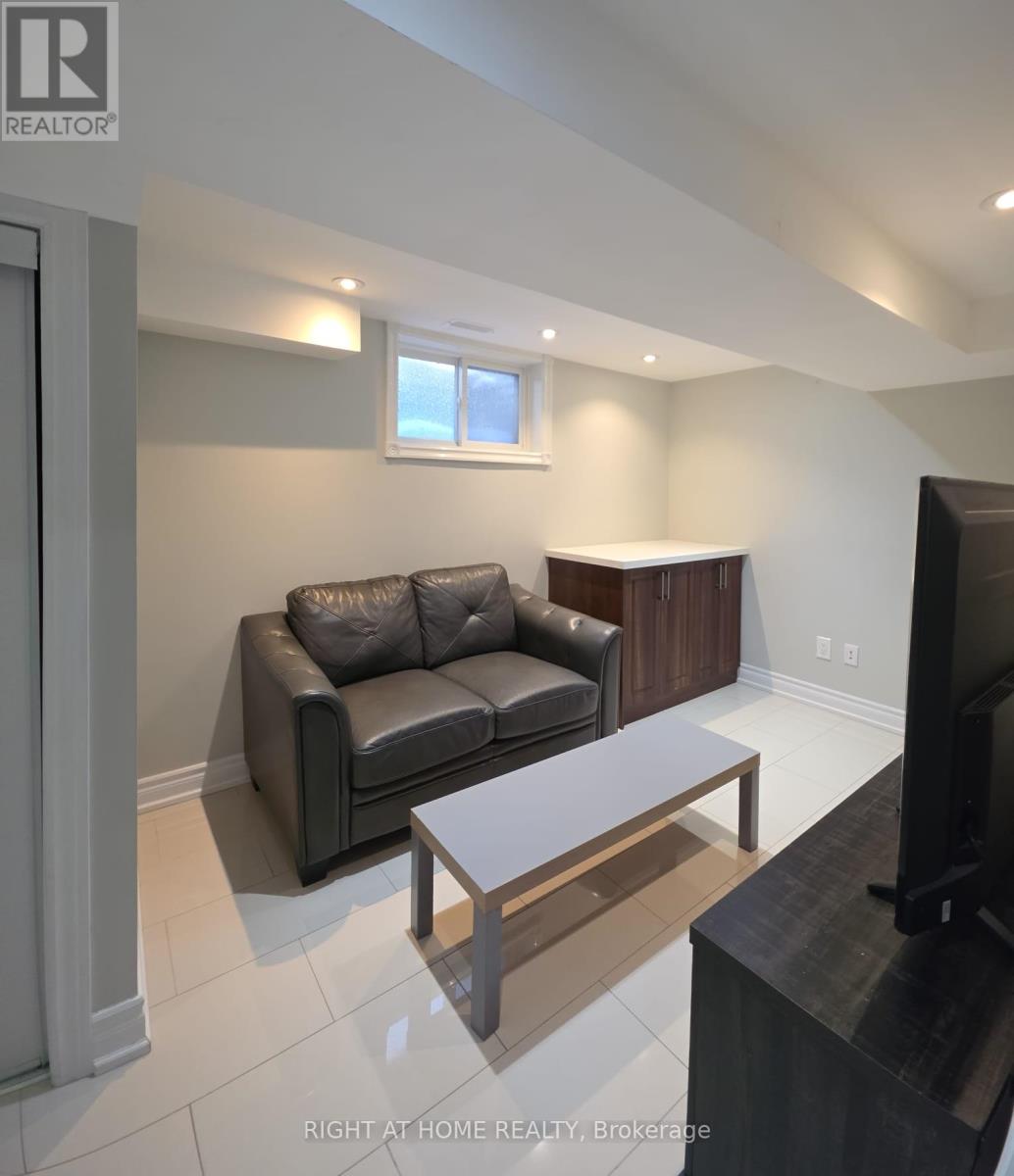 15 Argyle Road, Barrie (Sunnidale), Ontario  L4N 6P9 - Photo 11 - S12784418