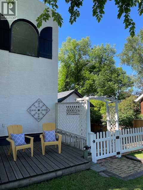 37 Elma Street W, Okotoks, Alberta  T1S 1J7 - Photo 4 - A2285867