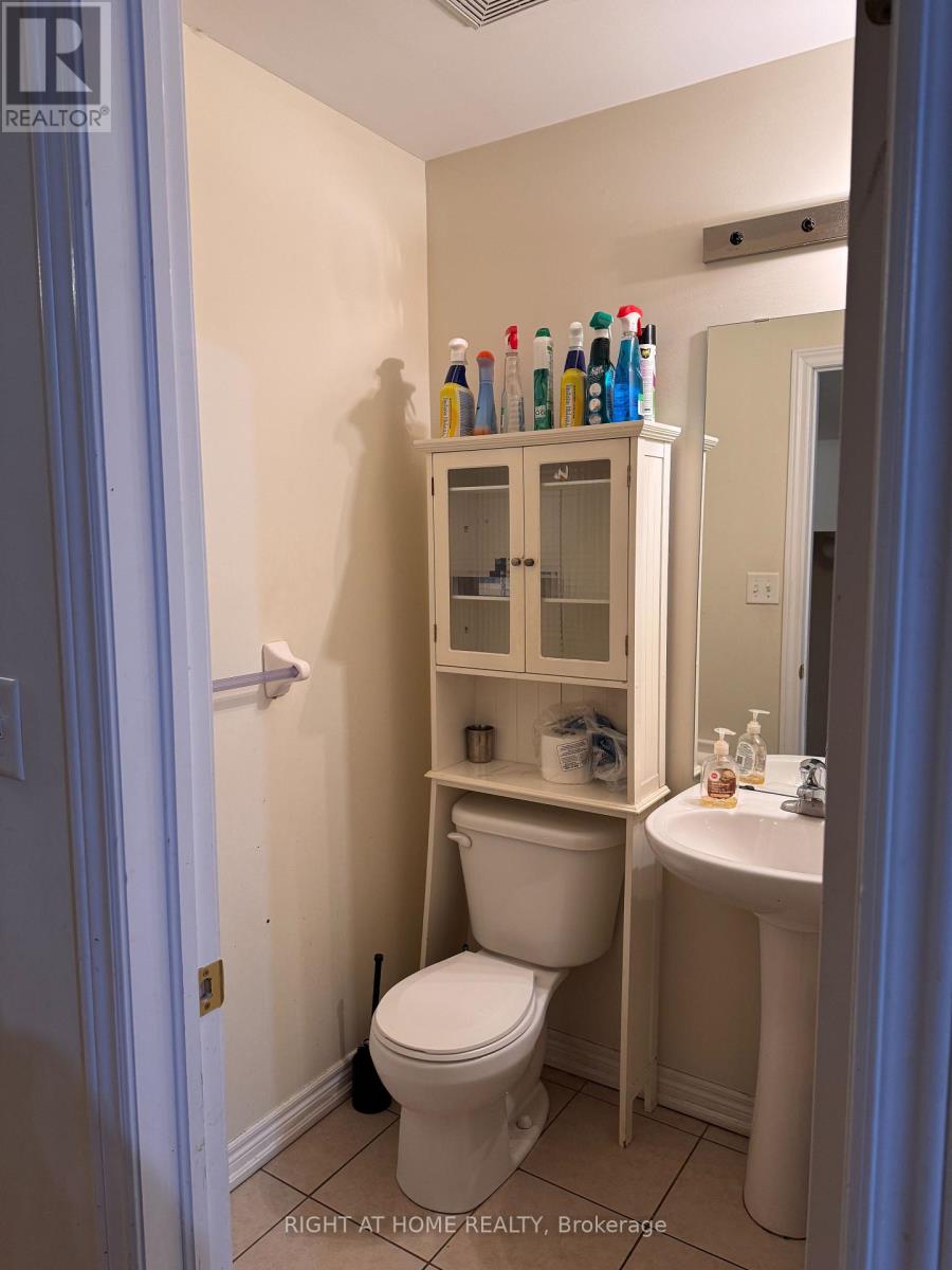 1433 Granrock Crescent, Mississauga (East Credit), Ontario  L5V 0E1 - Photo 11 - W12784366