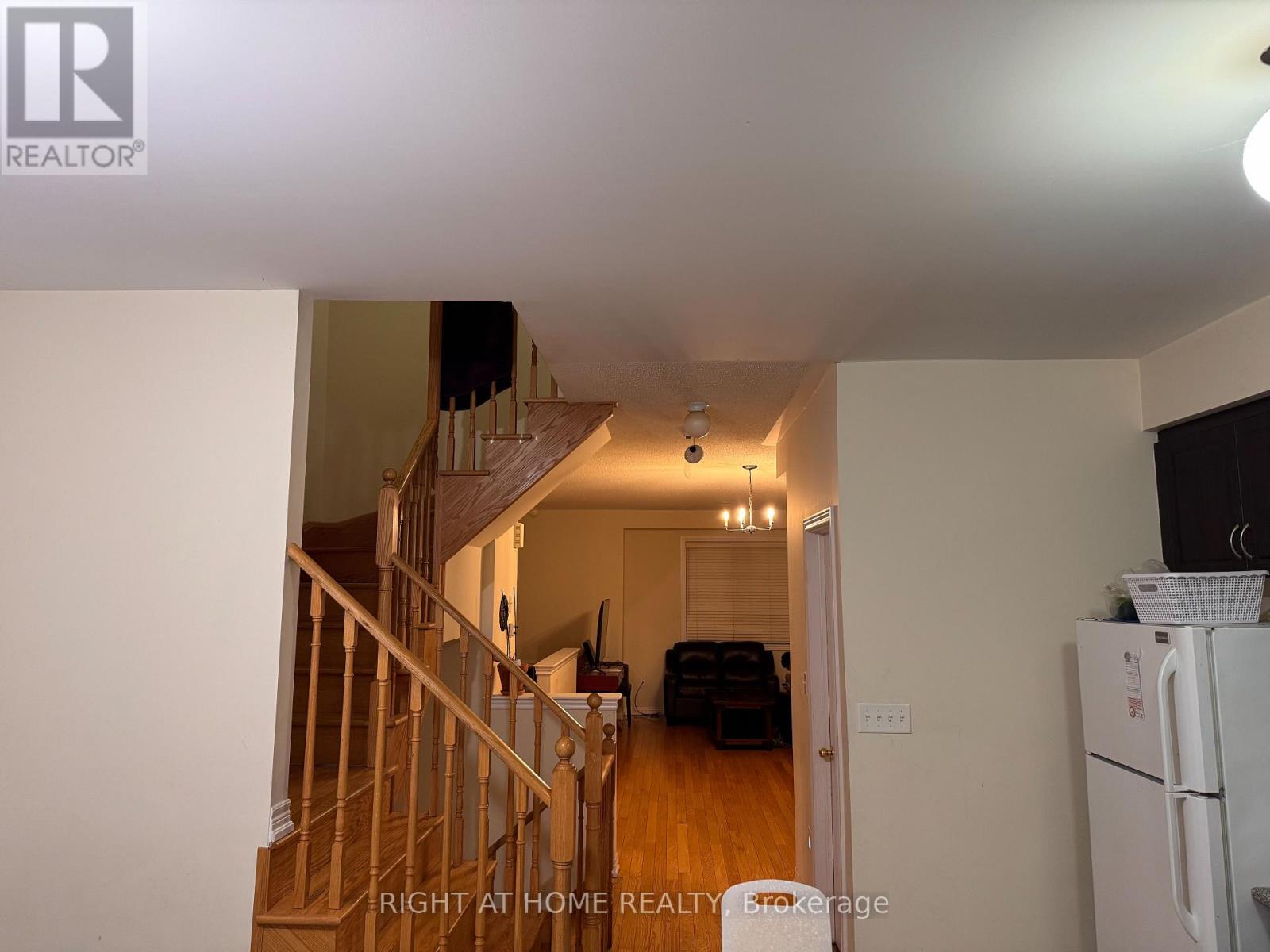 1433 Granrock Crescent, Mississauga (East Credit), Ontario  L5V 0E1 - Photo 12 - W12784366