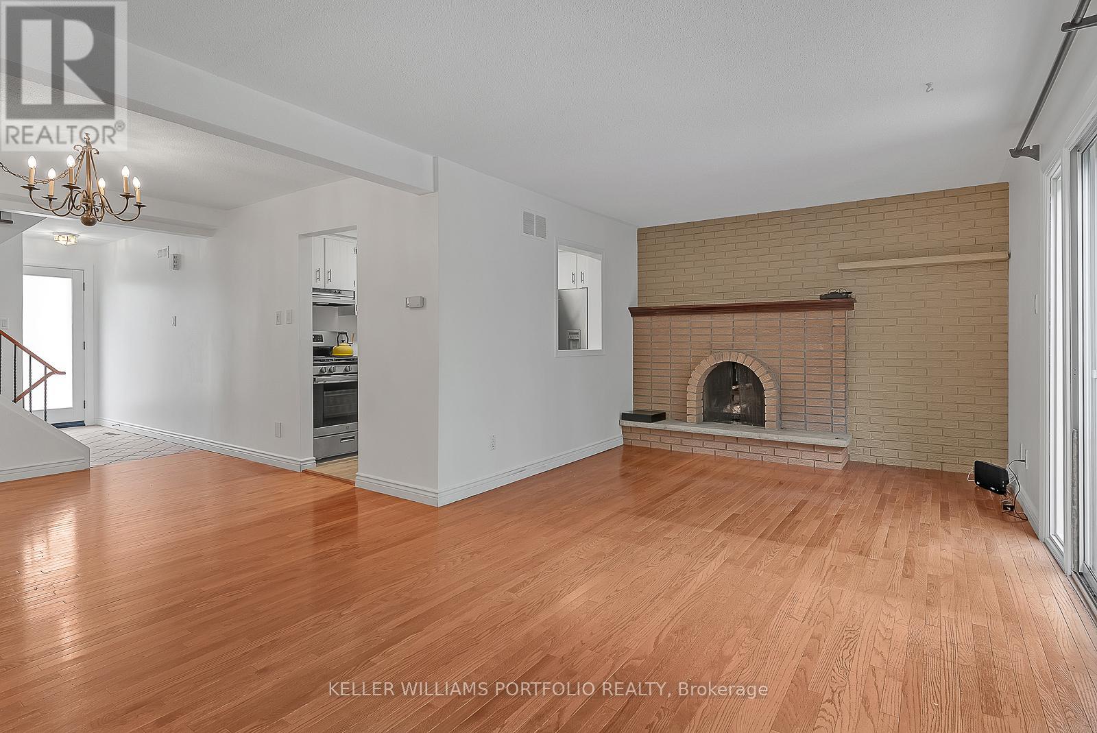 7 - 1387 Royal York Road, Toronto (Edenbridge-Humber Valley), Ontario  M9A 4Y9 - Photo 7 - W12784394