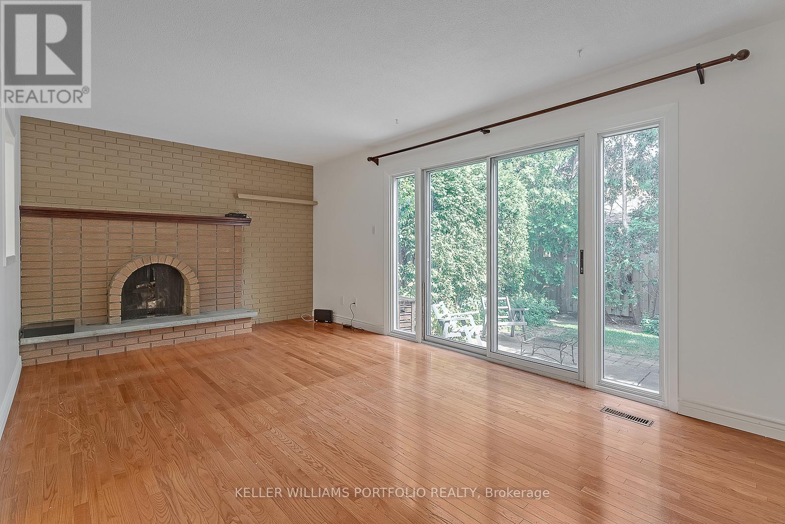 7 - 1387 Royal York Road, Toronto (Edenbridge-Humber Valley), Ontario  M9A 4Y9 - Photo 8 - W12784394