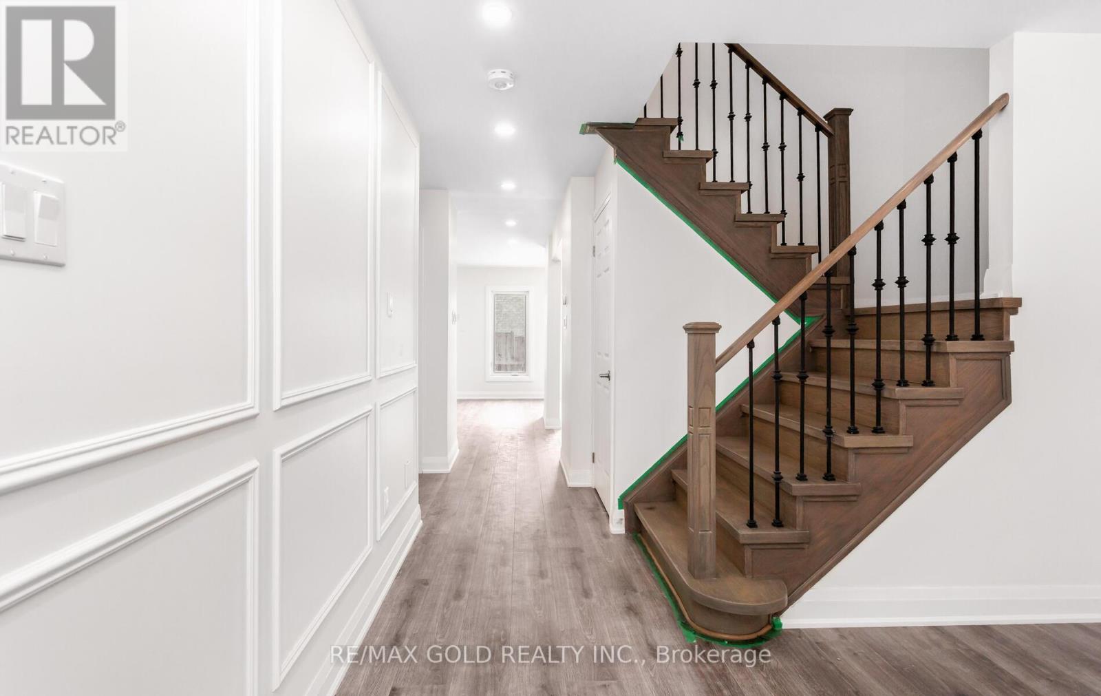 902 Delgado Drive, Mississauga, Ontario  L5V 2S4 - Photo 12 - W12784426