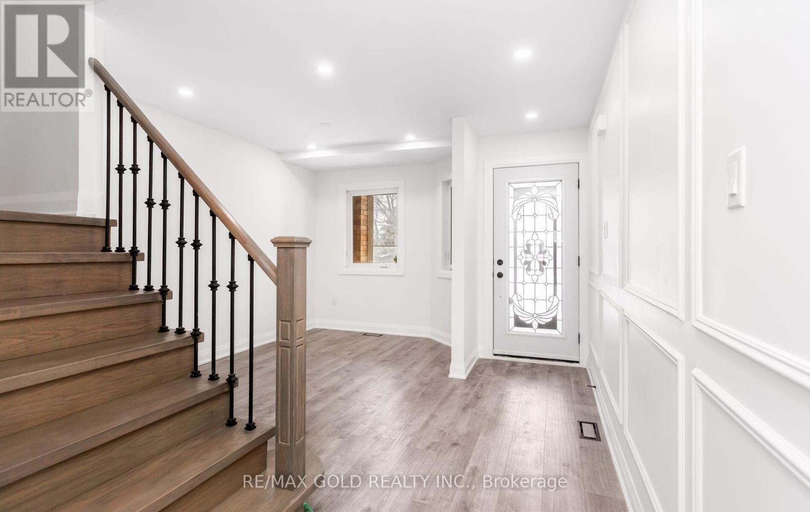 902 Delgado Drive, Mississauga, Ontario  L5V 2S4 - Photo 8 - W12784426