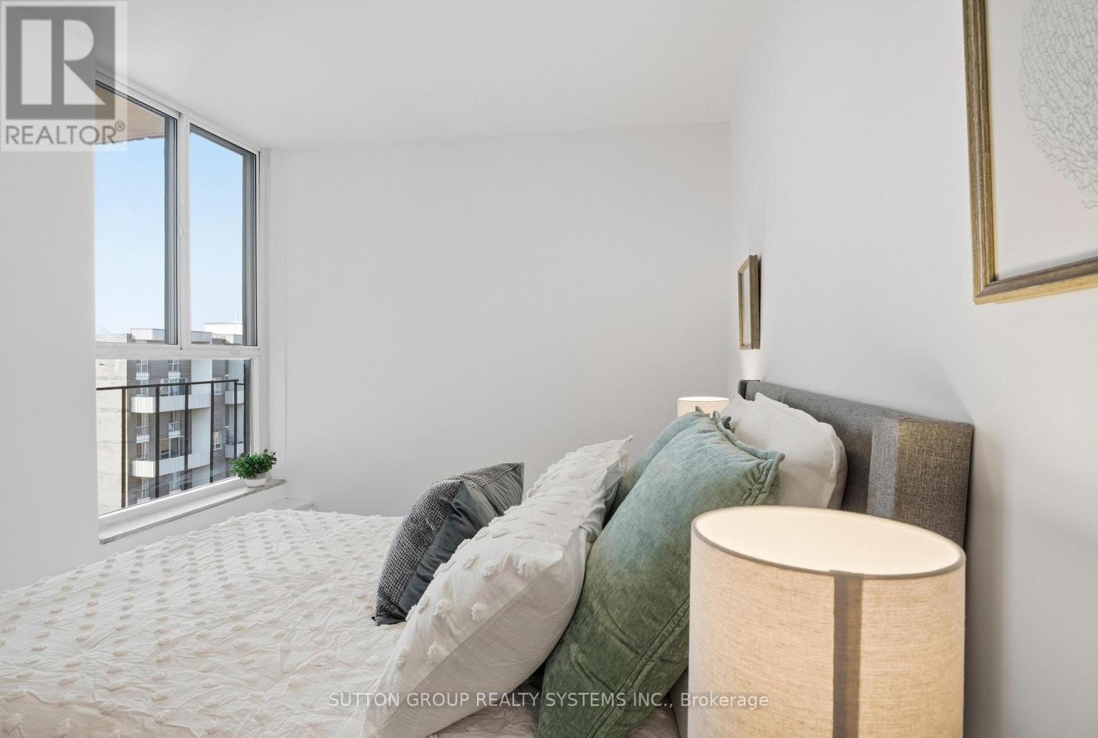 909 - 60 Southport Street, Toronto, Ontario M6S 3N4 - Photo 35 - W12784456