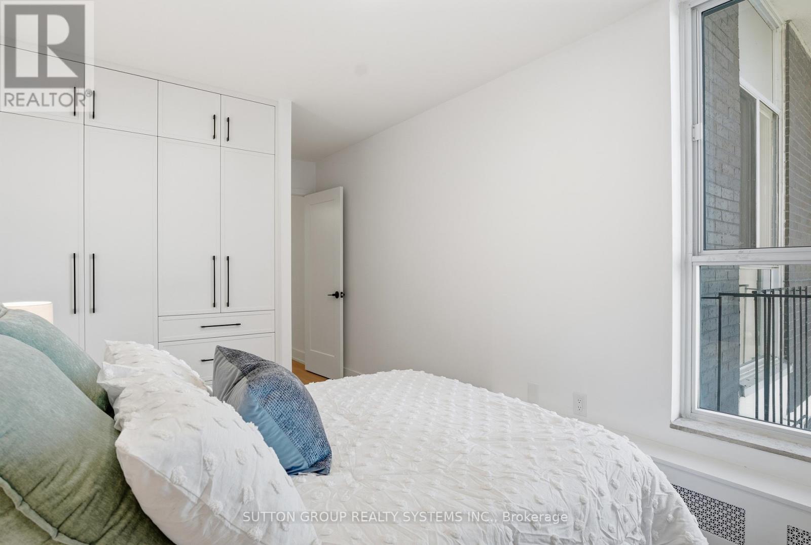 909 - 60 Southport Street, Toronto, Ontario M6S 3N4 - Photo 36 - W12784456