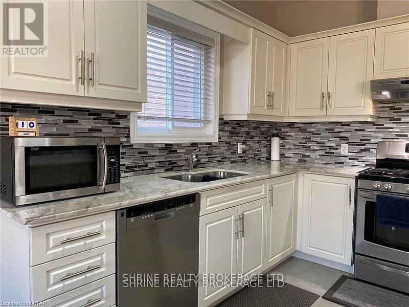 1157 Medway Park Drive, London North, Ontario  N6G 0L4 - Photo 3 - X12784276