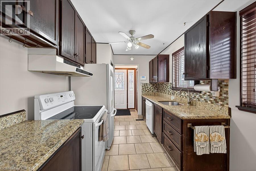 16 Golden Orchard Drive, Hamilton, Ontario  L9C 6J5 - Photo 10 - 40804880