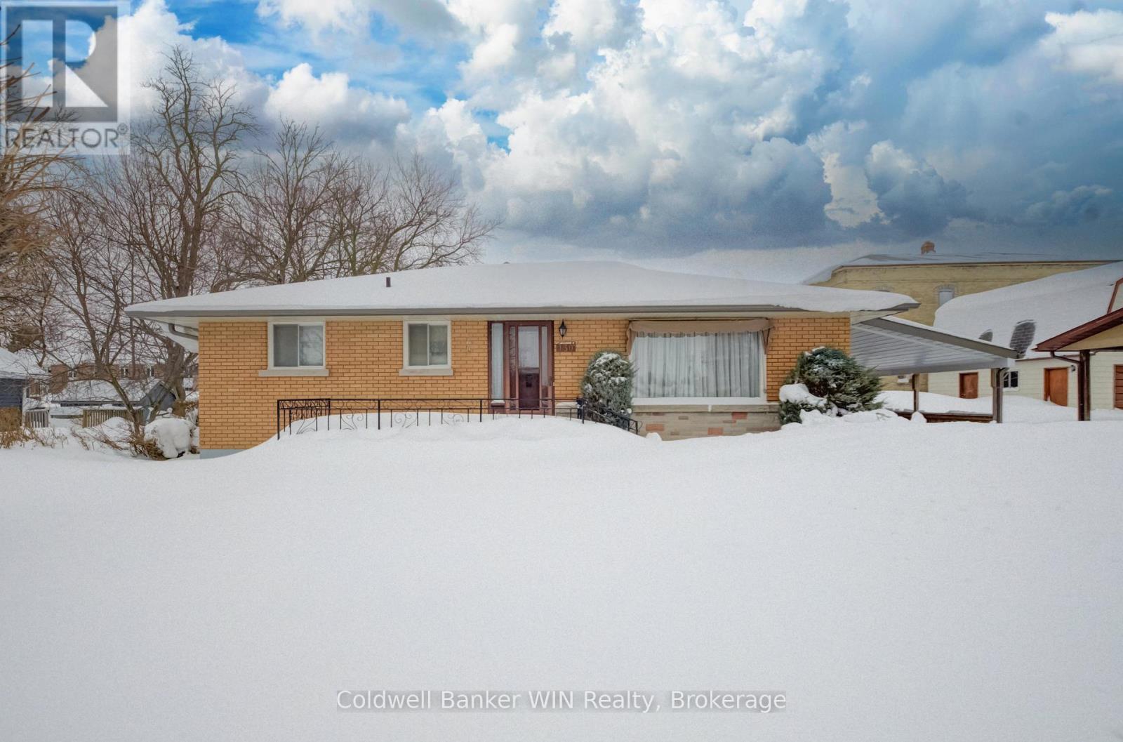 130 KING STREET E, Wellington North, Ontario