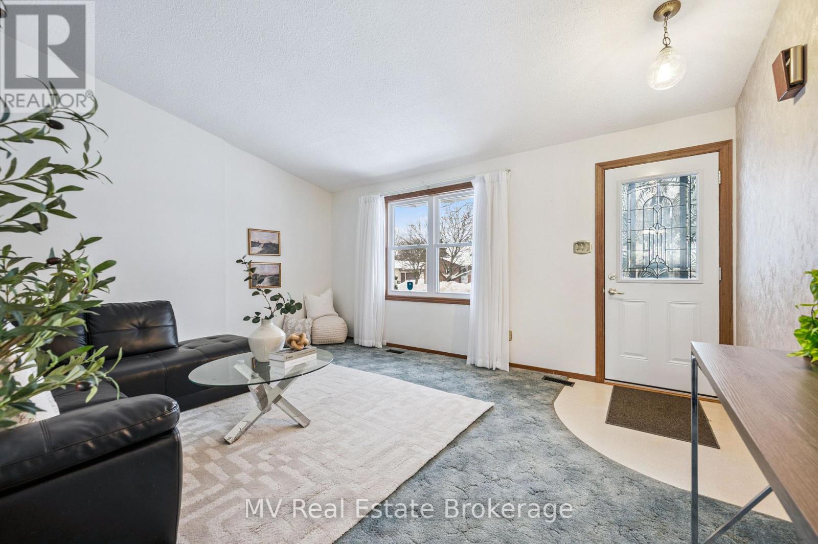 519 Shortreed Avenue, Centre Wellington, Ontario  N1M 3H4 - Photo 7 - X12784620