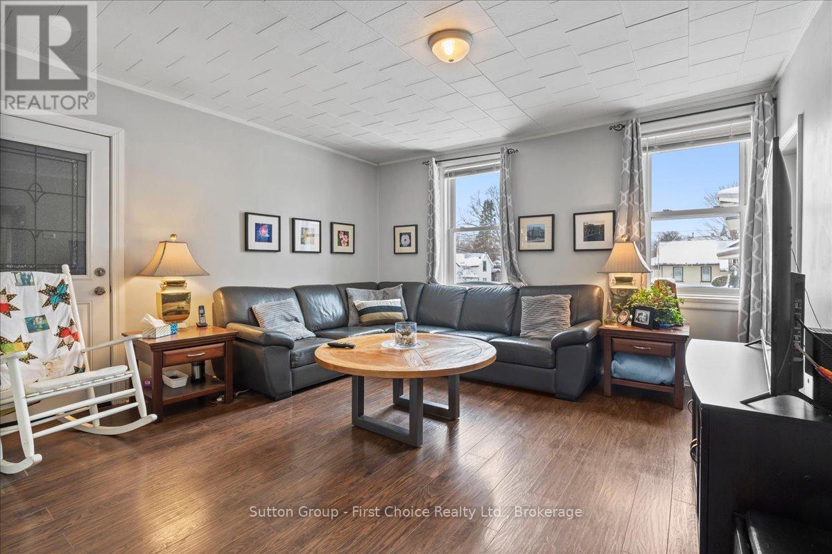 369 11th Avenue, Hanover, Ontario  N4N 2R6 - Photo 16 - X12784642