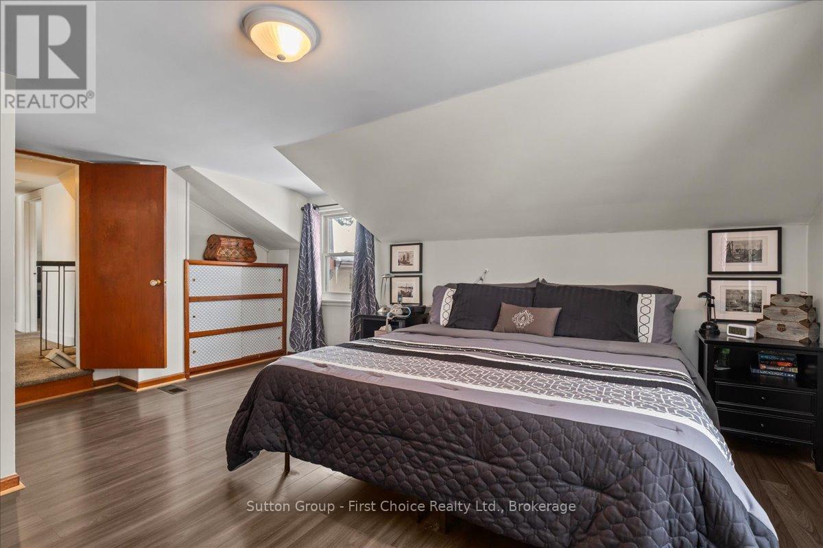 369 11th Avenue, Hanover, Ontario  N4N 2R6 - Photo 20 - X12784642