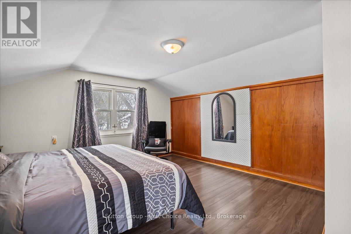 369 11th Avenue, Hanover, Ontario  N4N 2R6 - Photo 21 - X12784642