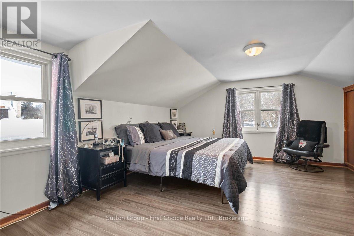 369 11th Avenue, Hanover, Ontario  N4N 2R6 - Photo 22 - X12784642