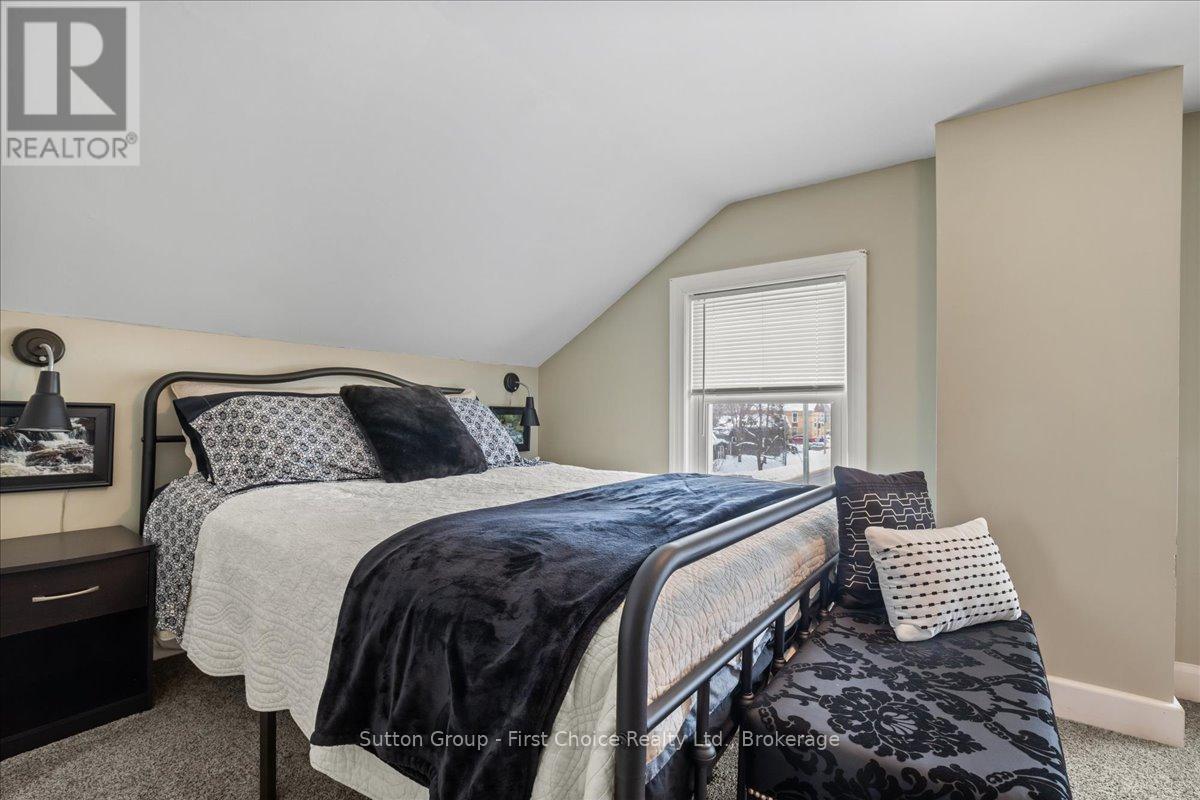 369 11th Avenue, Hanover, Ontario  N4N 2R6 - Photo 26 - X12784642