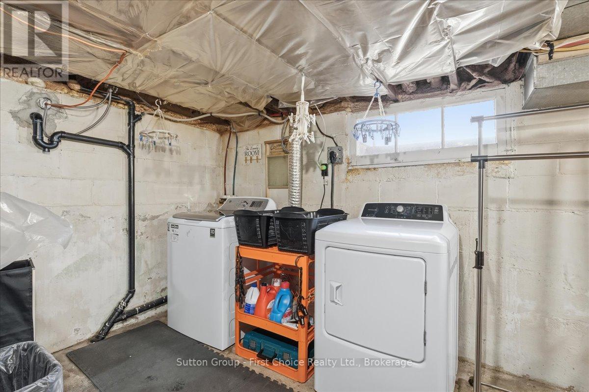 369 11th Avenue, Hanover, Ontario  N4N 2R6 - Photo 30 - X12784642