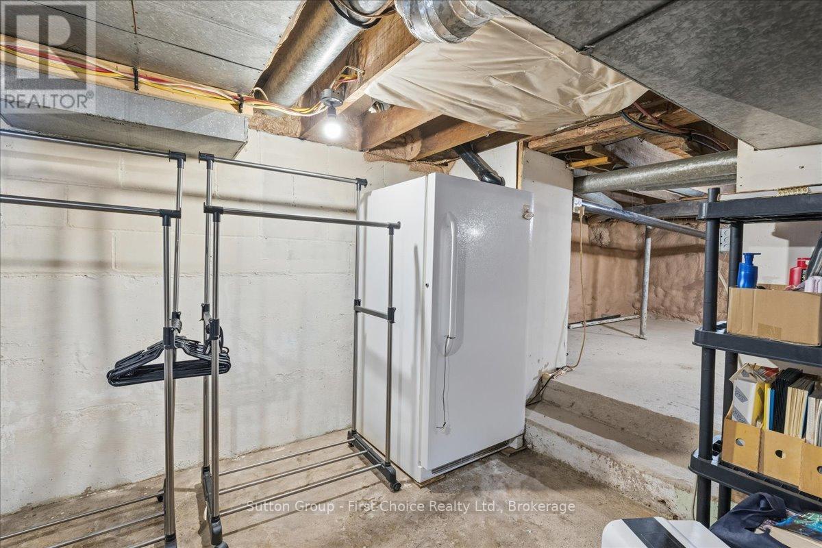 369 11th Avenue, Hanover, Ontario  N4N 2R6 - Photo 31 - X12784642