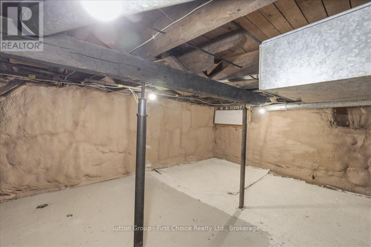 369 11th Avenue, Hanover, Ontario  N4N 2R6 - Photo 32 - X12784642