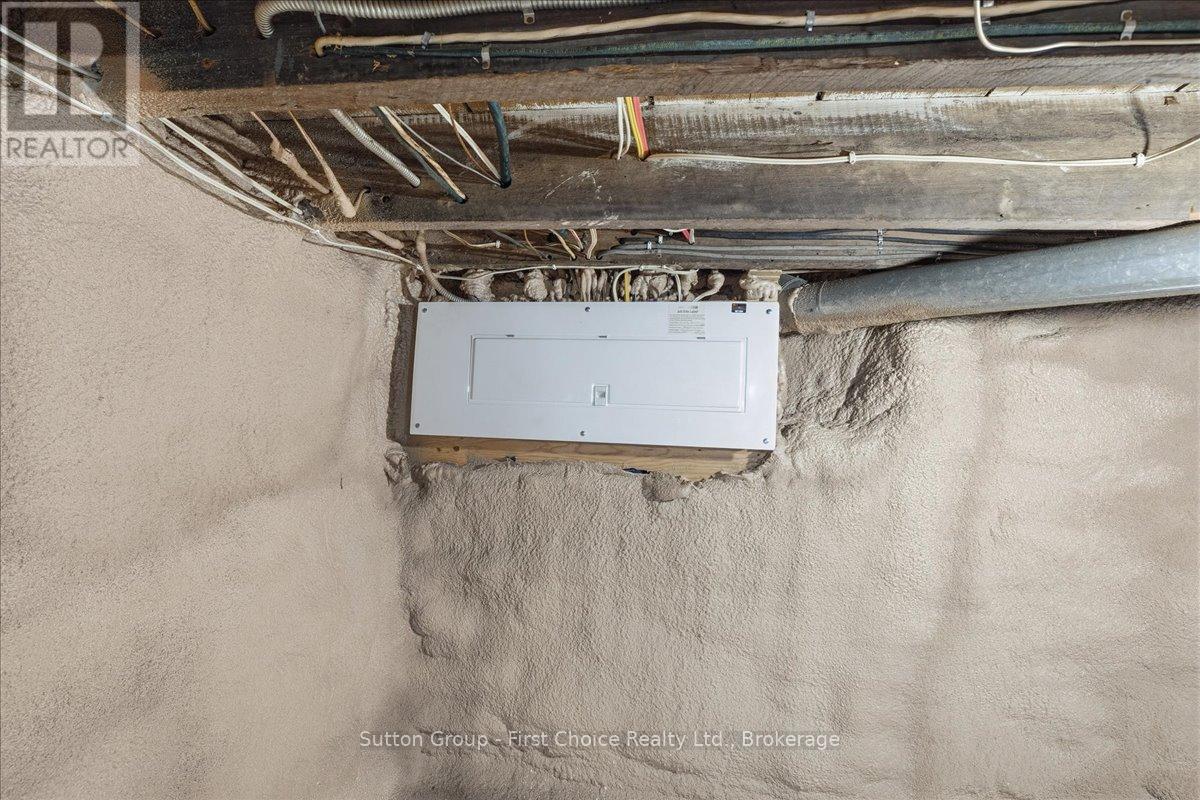 369 11th Avenue, Hanover, Ontario  N4N 2R6 - Photo 33 - X12784642