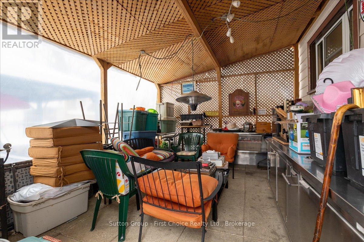 369 11th Avenue, Hanover, Ontario  N4N 2R6 - Photo 34 - X12784642