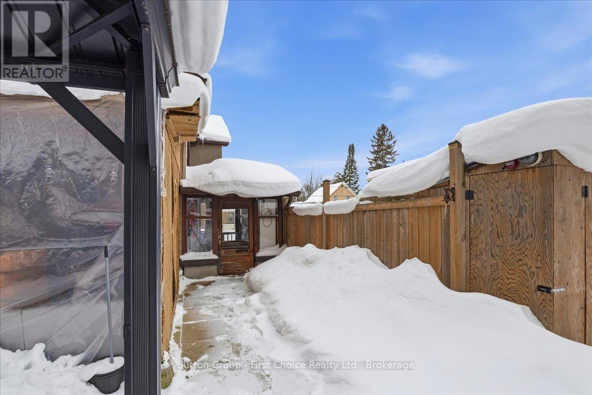 369 11th Avenue, Hanover, Ontario  N4N 2R6 - Photo 35 - X12784642