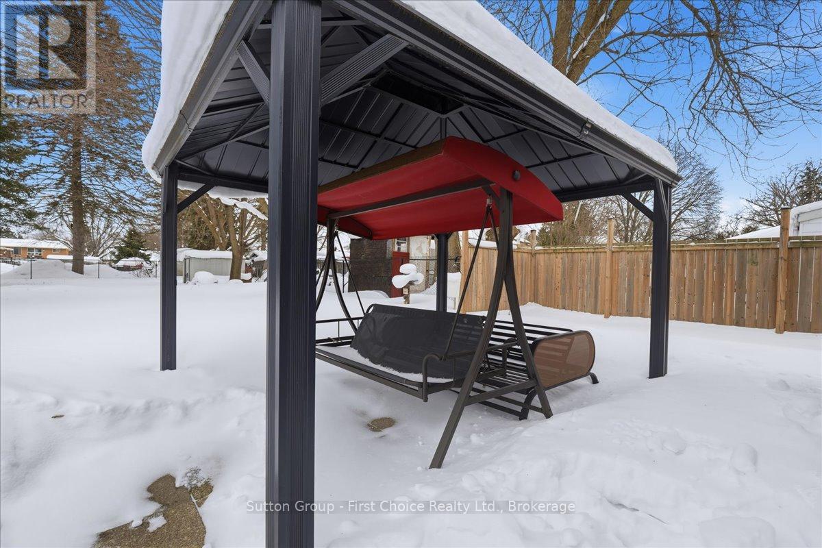 369 11th Avenue, Hanover, Ontario  N4N 2R6 - Photo 38 - X12784642