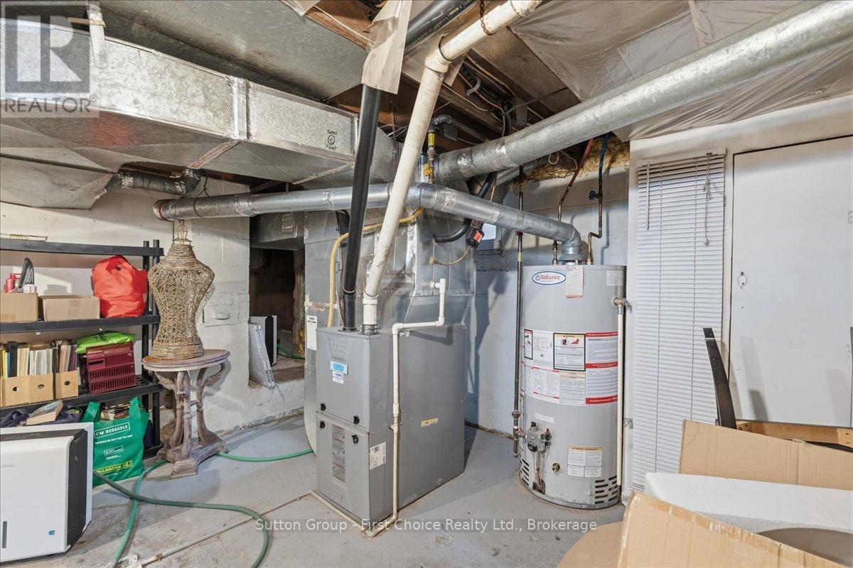 369 11th Avenue, Hanover, Ontario  N4N 2R6 - Photo 40 - X12784642