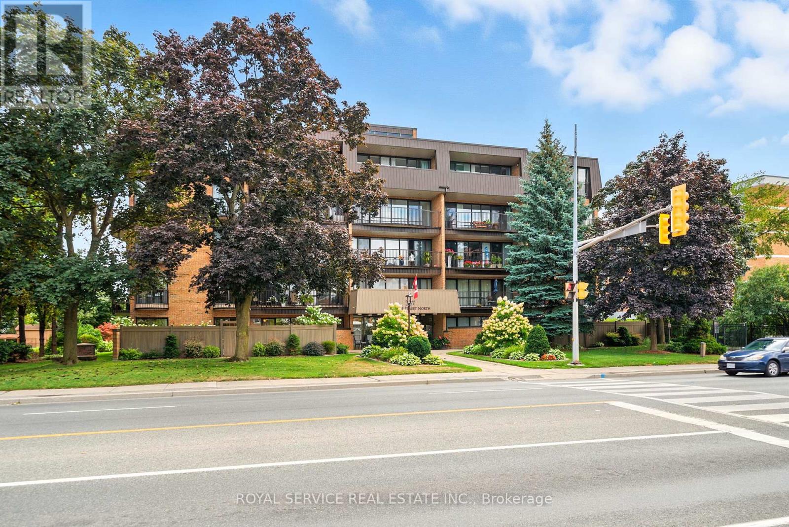 101 - 337 Simcoe Street N, Oshawa, Ontario  L1G 4T2 - Photo 2 - E12784528