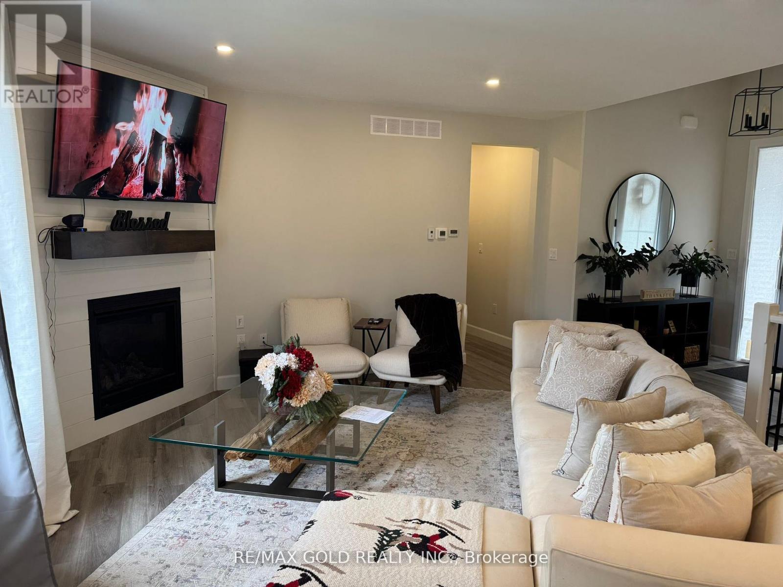 11 - 5 John Pound Road, Tillsonburg, Ontario  N4G 5X3 - Photo 11 - X12784438