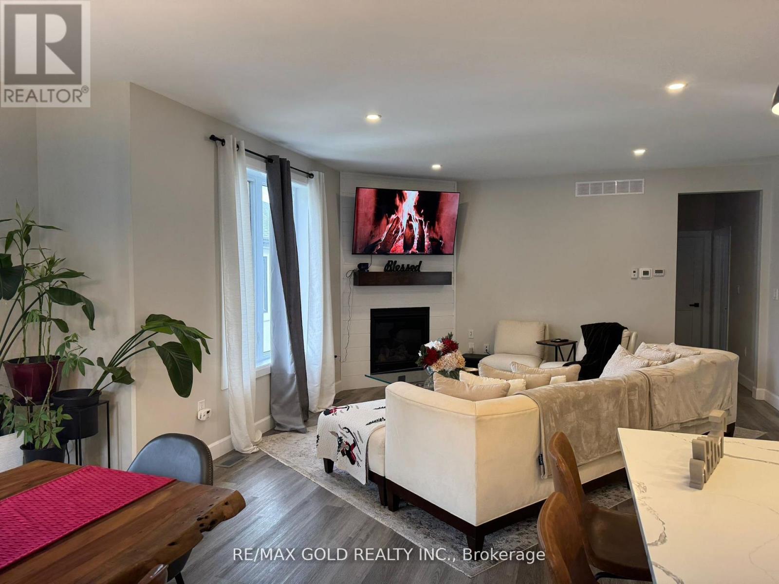 11 - 5 John Pound Road, Tillsonburg, Ontario  N4G 5X3 - Photo 12 - X12784438