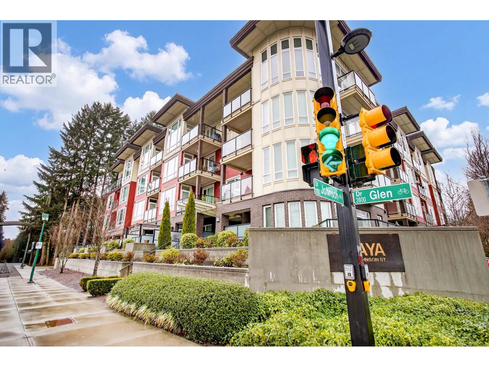 306 1188 Johnson Street, Coquitlam, British Columbia  V3B 4T2 - Photo 2 - R3089426