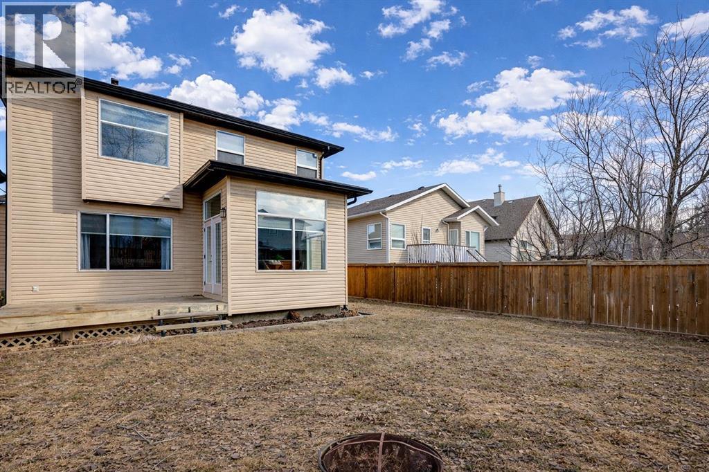 208 Fairways Bay Nw, Airdrie, Alberta  T4B 2P5 - Photo 38 - A2282573