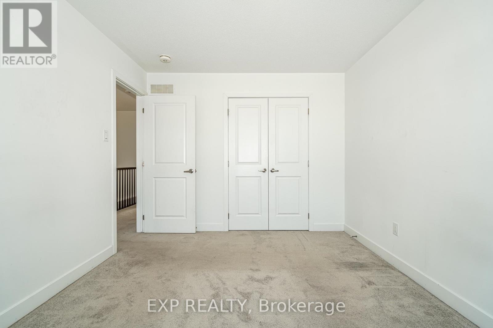 914 Alvarez Lane, Ottawa, Ontario  K1T 0W2 - Photo 24 - X12784468