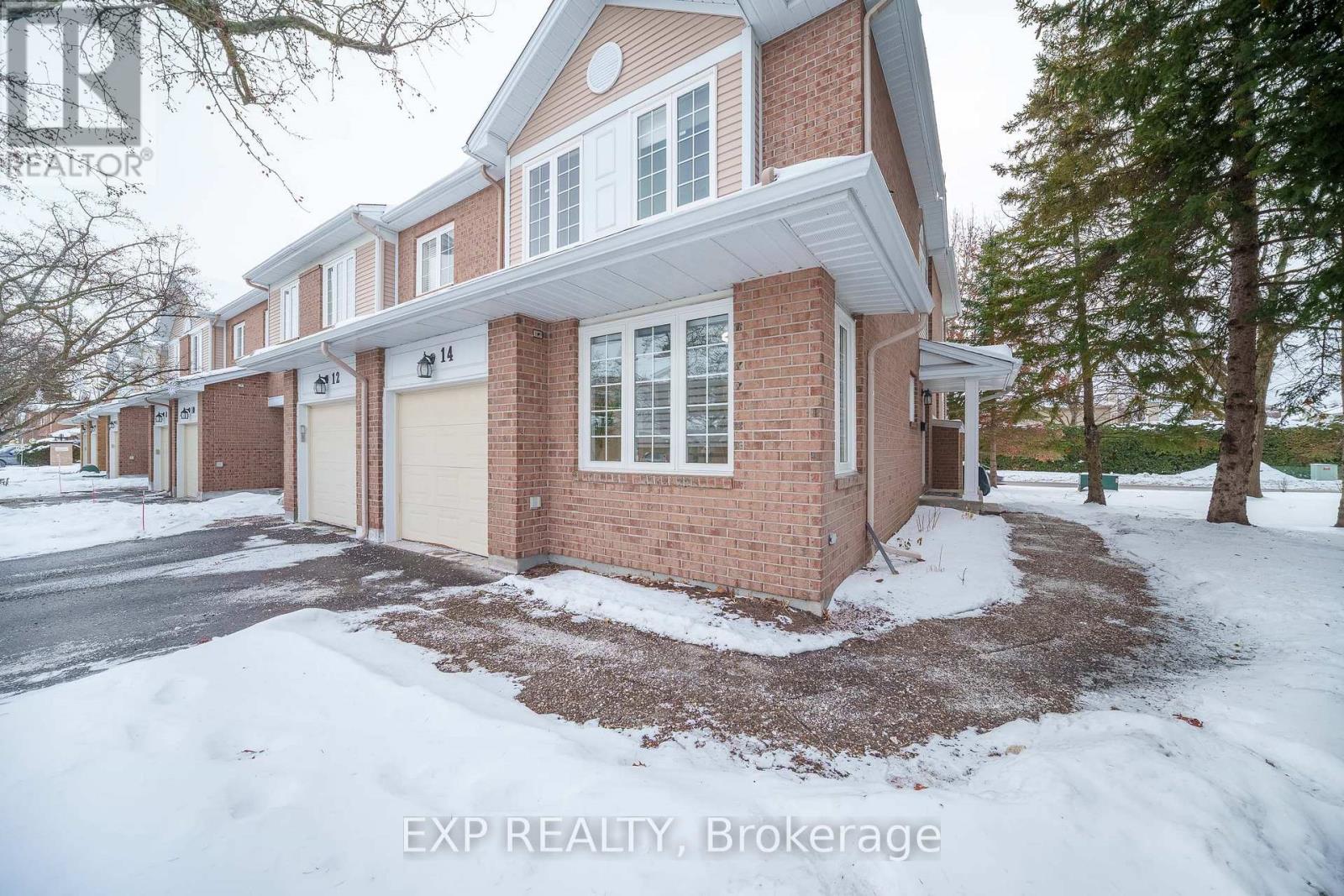 14 Sandcliffe Terrace, Ottawa, Ontario  K2G 5X1 - Photo 2 - X12784540