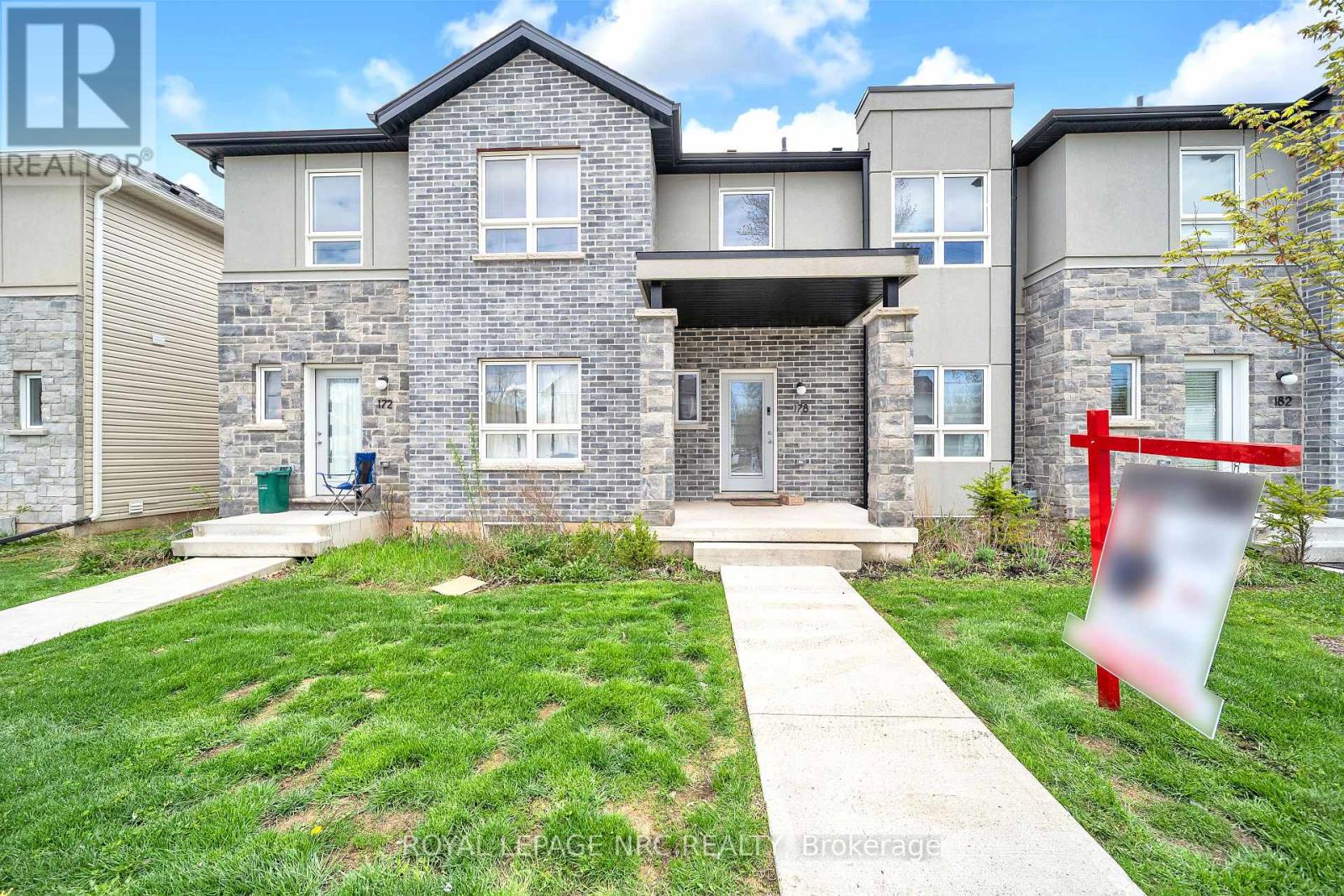 178 Broadway Lane, Welland, Ontario  L3C 5L5 - Photo 2 - X12784514