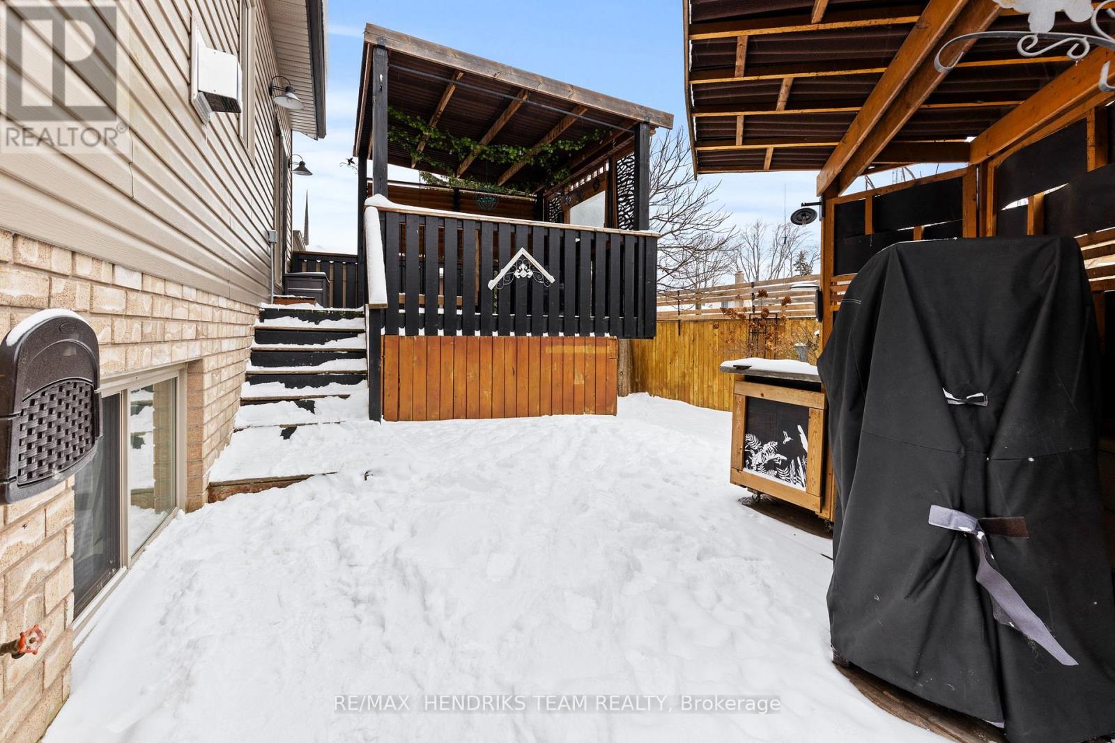 379 Michael Drive, Welland, Ontario  L3C 0A5 - Photo 39 - X12784646