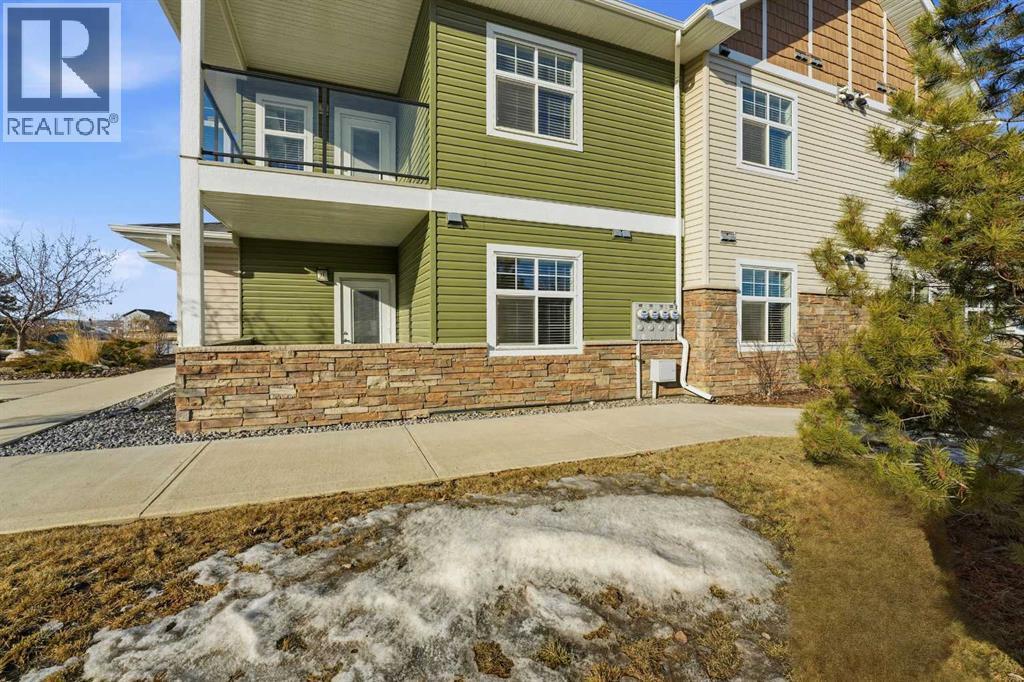 E4, 5300 Vista Trail, Blackfalds, Alberta  T4M 0L8 - Photo 2 - A2285491