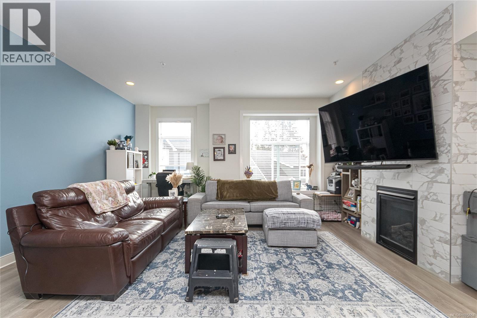 105 1064 Gala Crt, Langford, British Columbia  V9C 0J8 - Photo 2 - 1025658