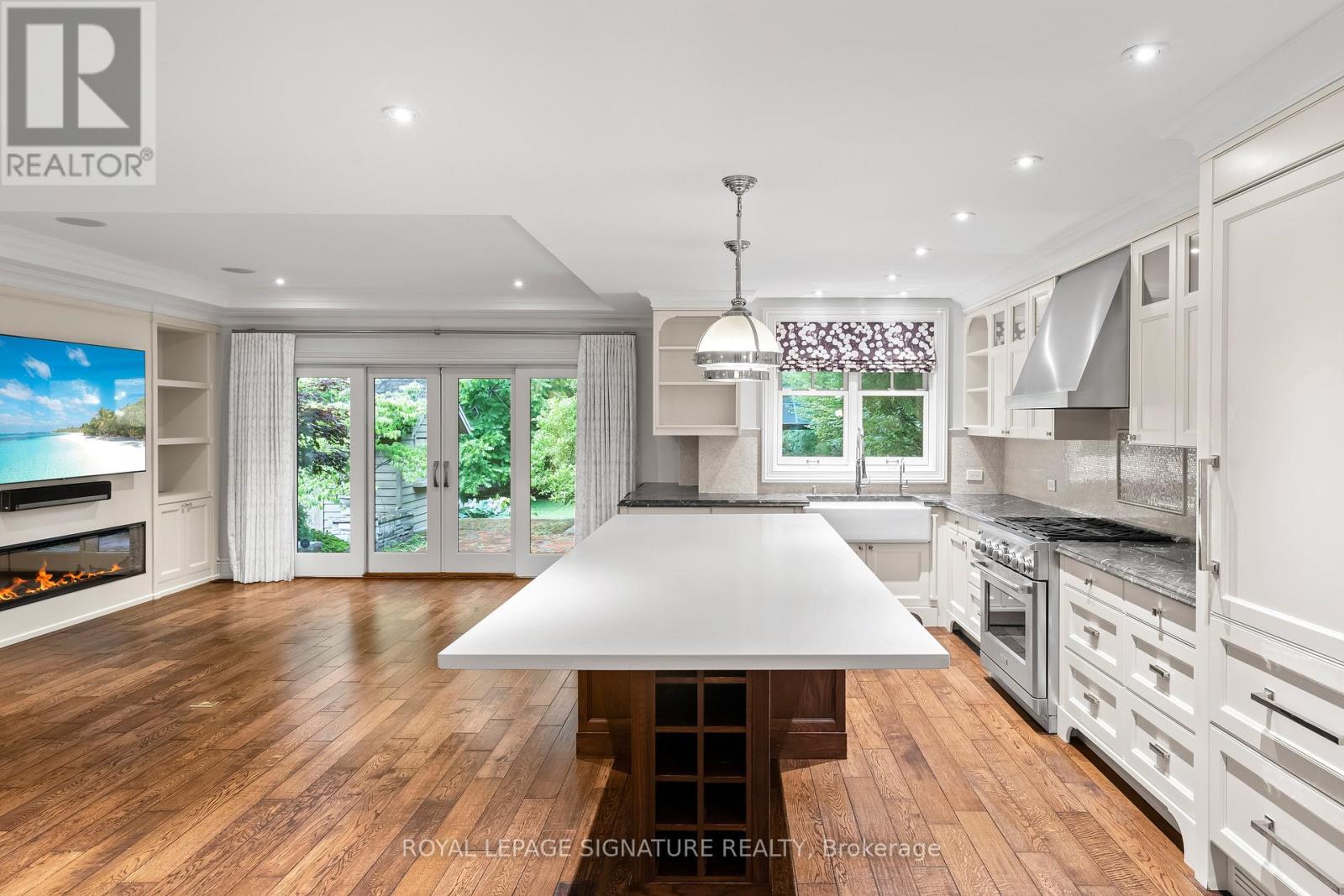 26 Buckingham Avenue, Toronto, Ontario  M4N 1R2 - Photo 6 - C12784472