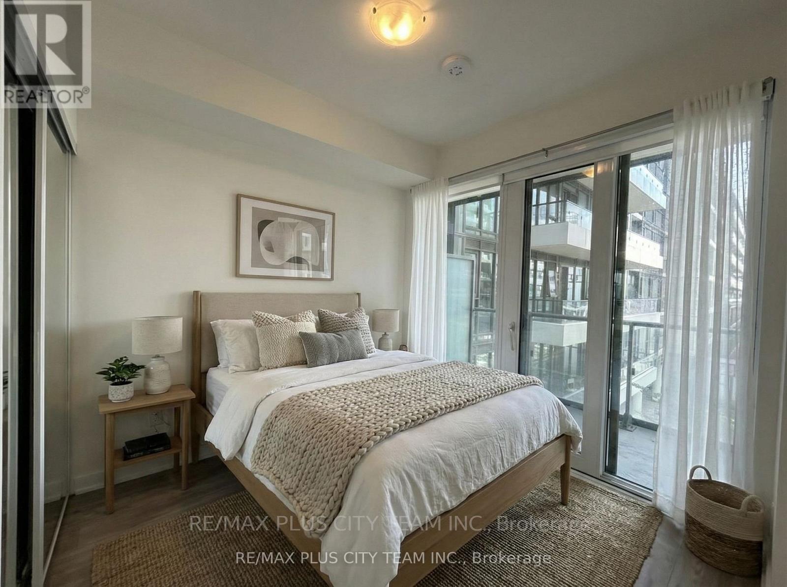 1436 - 135 Lower Sherbourne Street, Toronto, Ontario  M5A 1Y4 - Photo 4 - C12784478