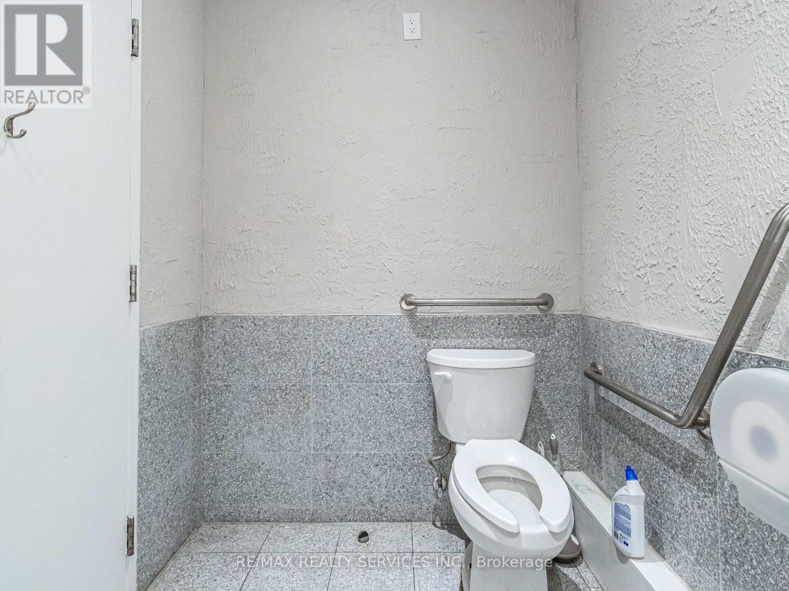 16 - 16 Church Street, Toronto (Waterfront Communities), Ontario  M5E 1M1 - Photo 19 - C12784488