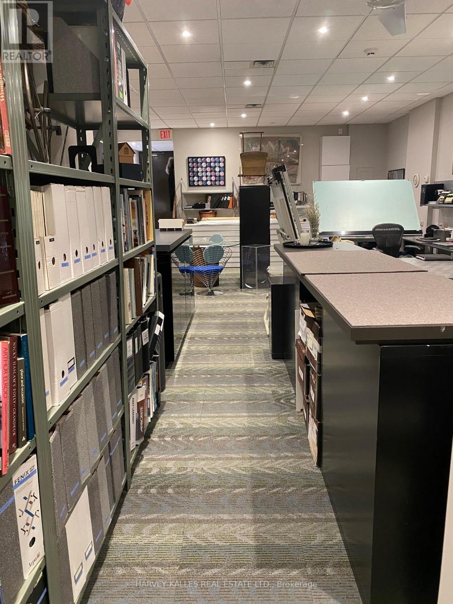 4 - 220 Avenue Road, Toronto (Annex), Ontario  M5R 2J4 - Photo 3 - C12784536